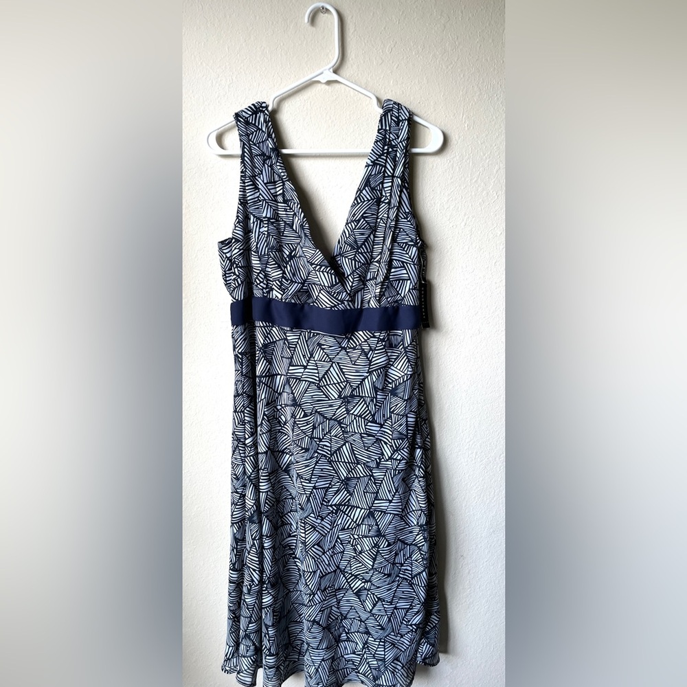 Courtenay Navy and White Geometric Dress